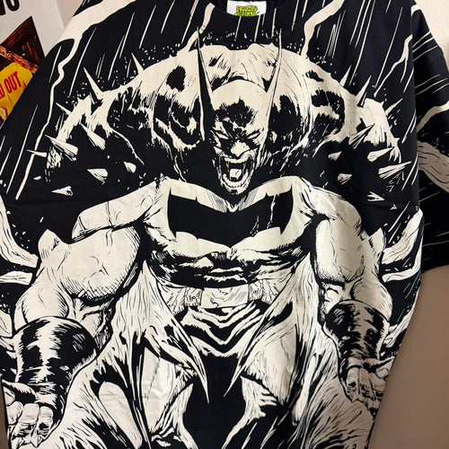 Absolute Batman vs Bane - Breaking Point -  B:W front zoom