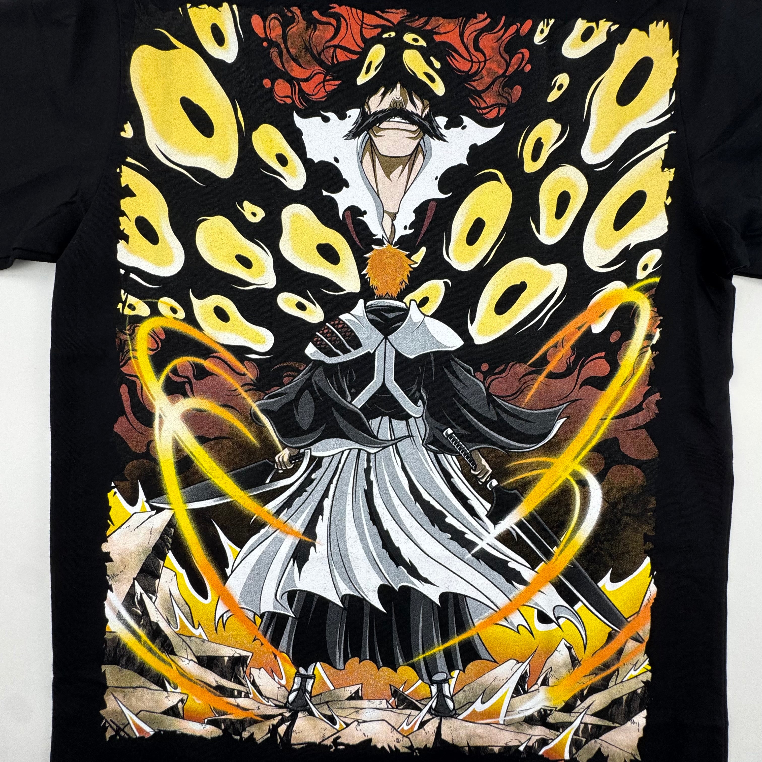 Bleach - Ichigo Kurosaki vs Yhwach- black L Back Zoom