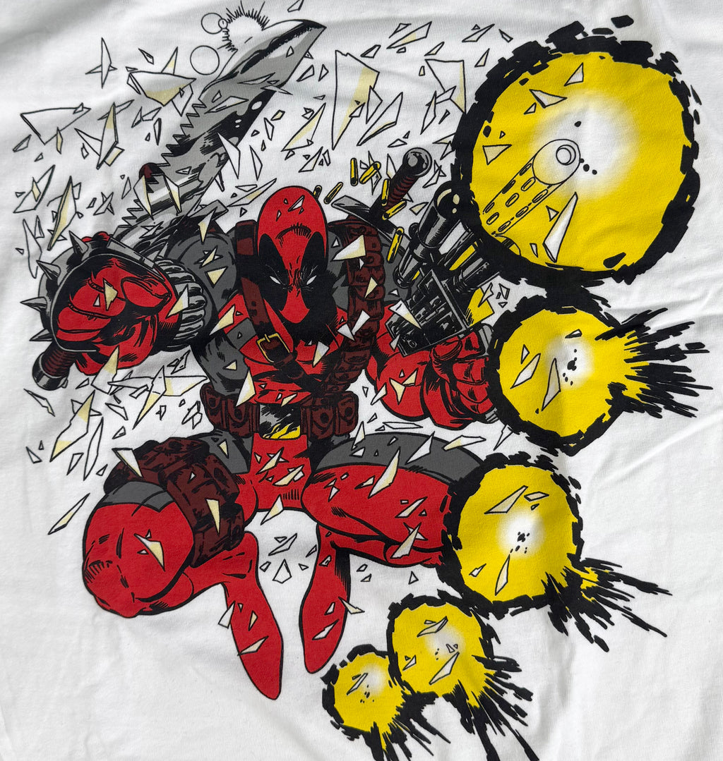 Deadpool Knife Gun Jump T-Shirt - XL