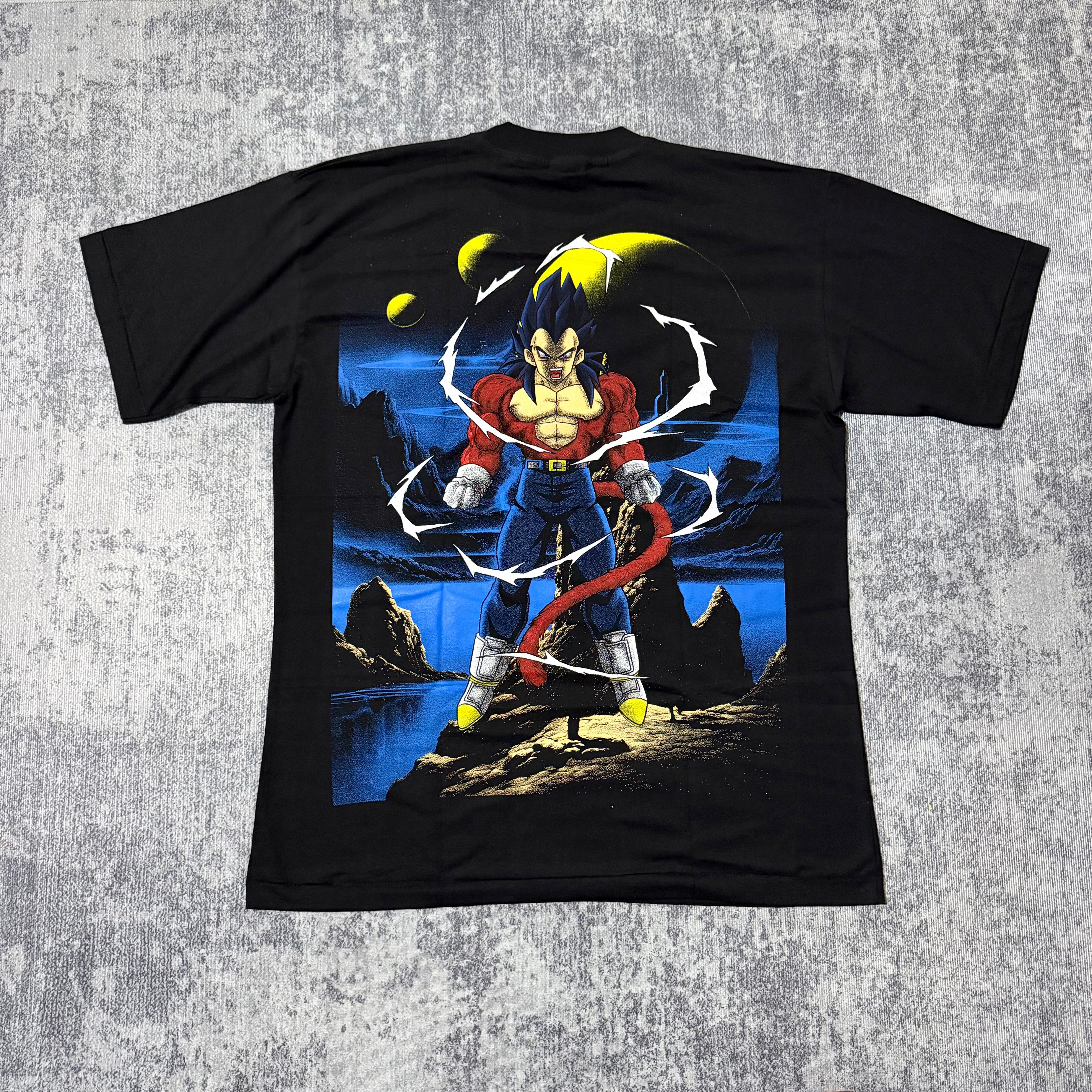 Dragon_Ball_GT_-_Goku_SSJ4_back