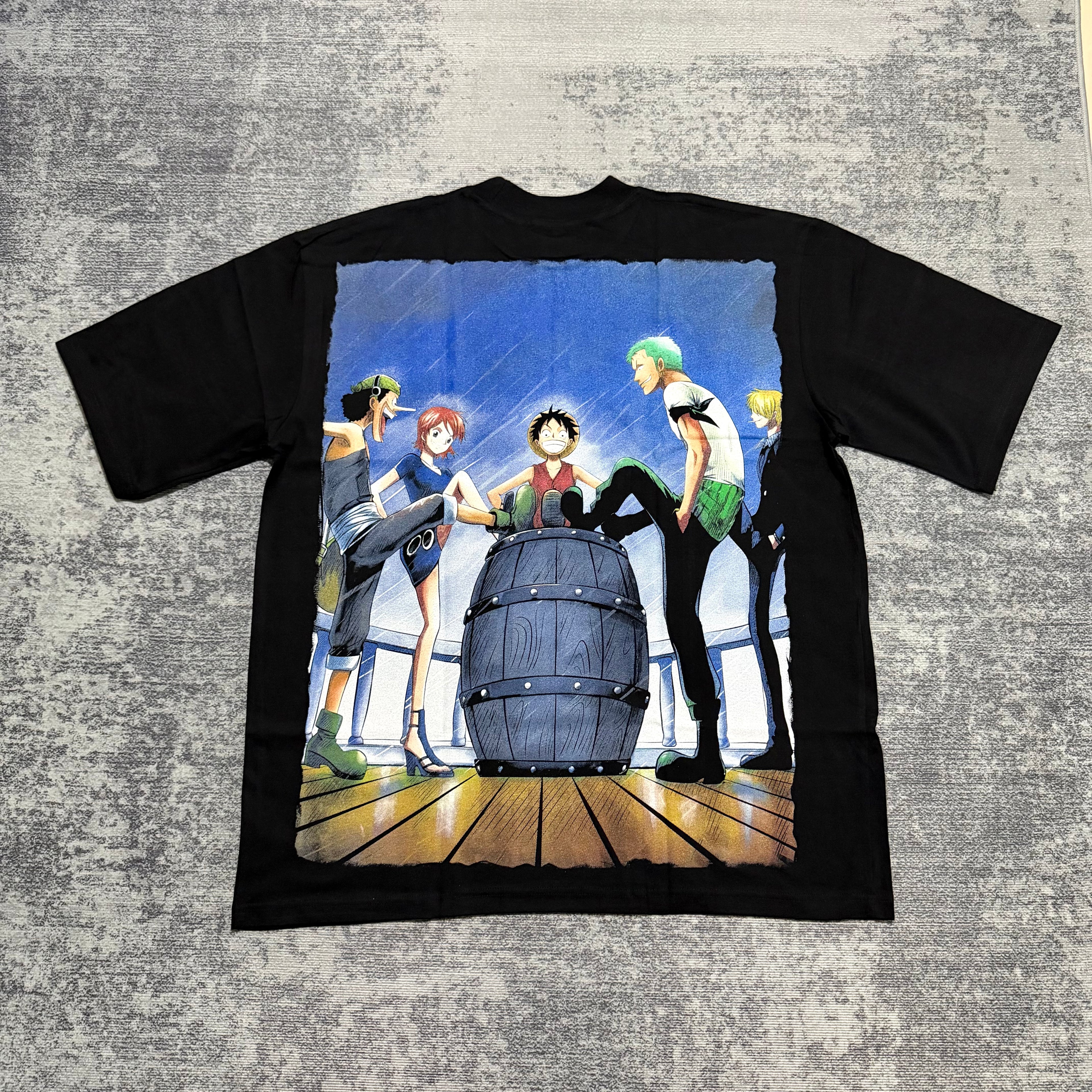 One_Piece_-_Luffy_Straw_Hat_Barrel_back