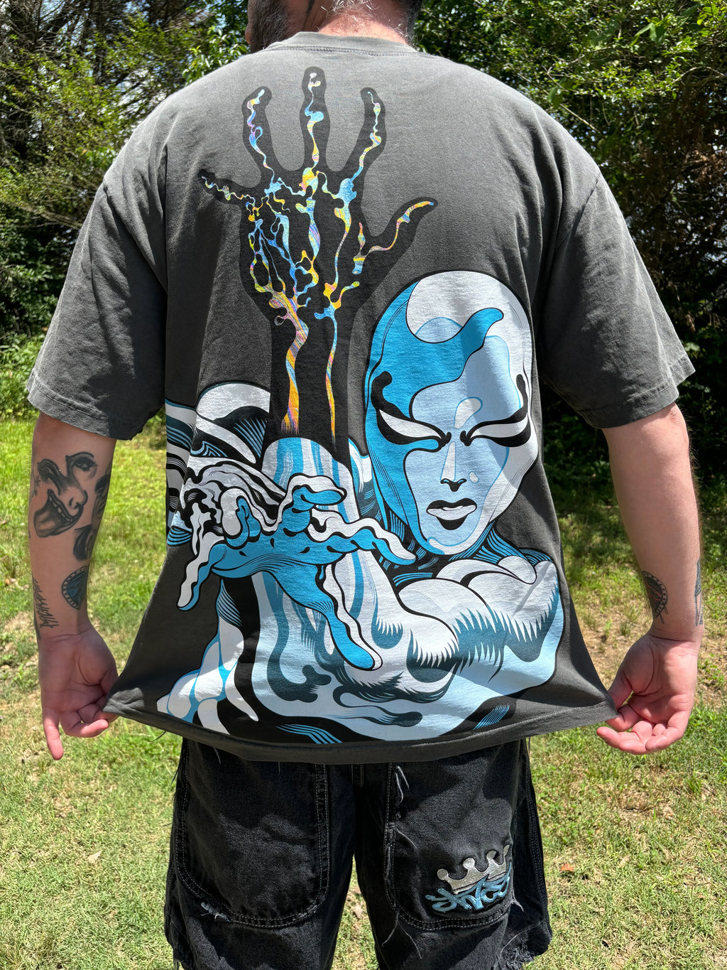 Silver Surfer Arm - Faded Black T-Shirt 2XL back