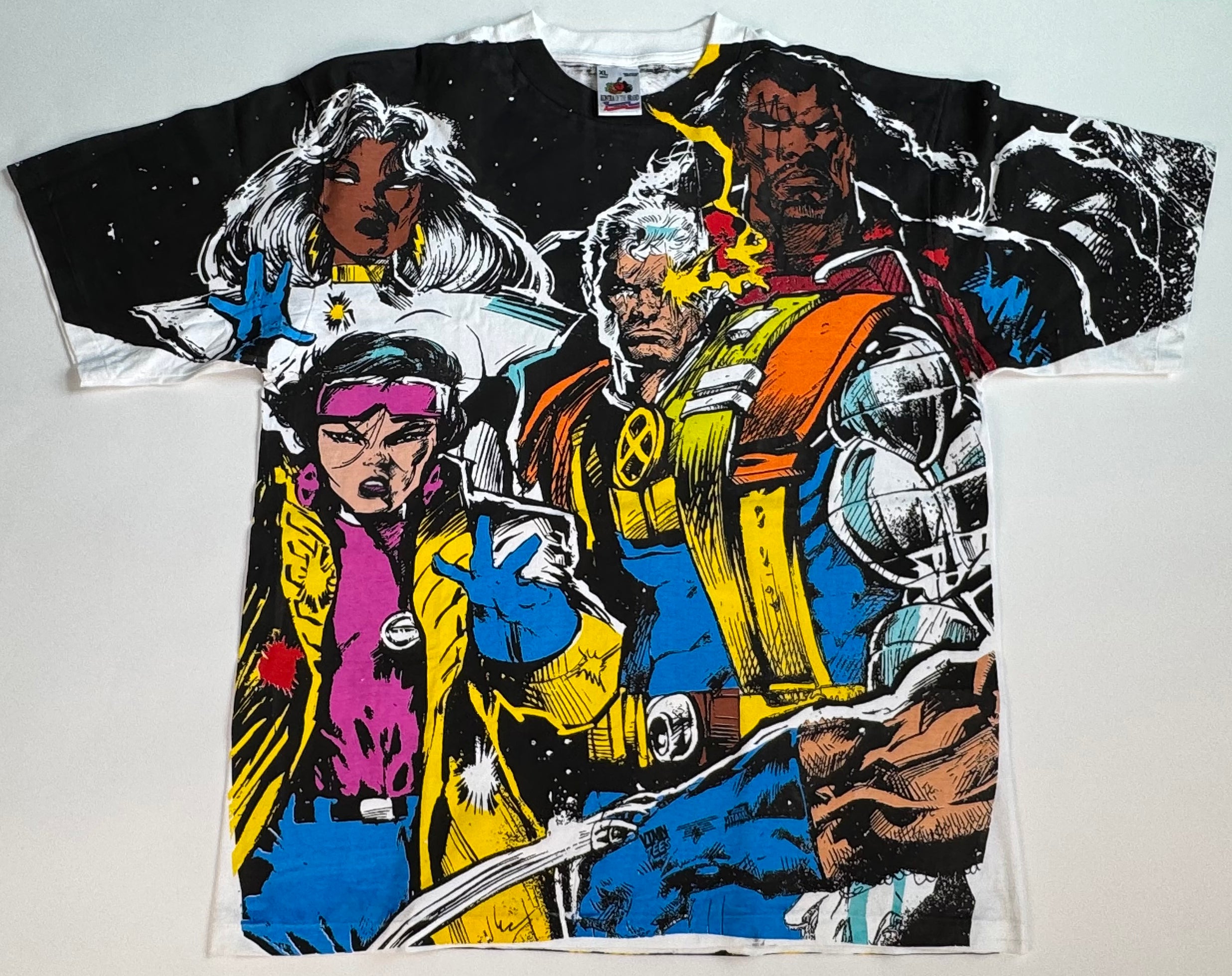 X-Men - Cable, Bishop, Storm, Jubilee, Wolverine, Sabretooth T-Shirt - XL